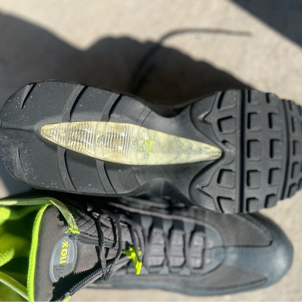 Nike Black and Neon Green Sneakers - Picture 6 of 9